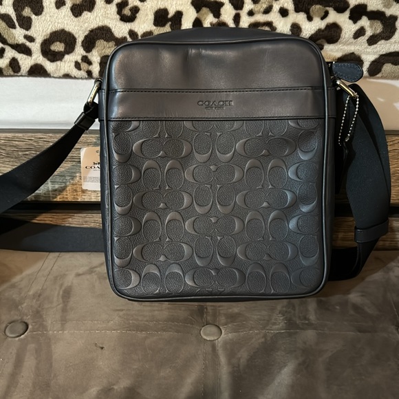 Coach Flight Cross Body Bag - Picture 2 of 8
